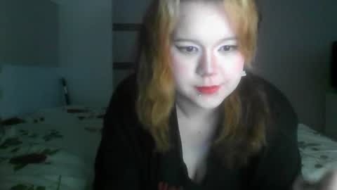 Snapshot of amanda_mia chatting on July 1, 2026, 5:12 pm amanda_mia online show from July 1, 2026, 5:12 pm