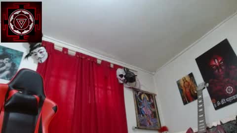 Snapshot of amanda_valeska chatting on May 7, 2026, 5:07 pm Amanda Valeska online show from May 7, 2026, 5:07 pm