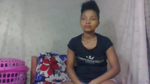 amandaaa25 online show from October 4, 2025, 6:44 am