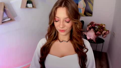 amandagracy_1 online show from April 13, 2026, 8:14 pm