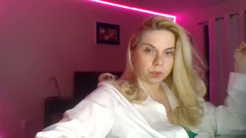 Amanda online show from December 2, 2025, 6:30 am