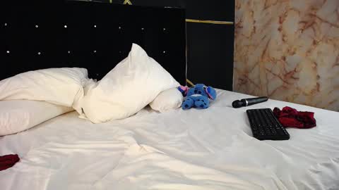 Snapshot of amandarobers chatting on December 18, 2024, 8:57 pm Amanda Robers online show from December 18, 2024, 8:57 pm