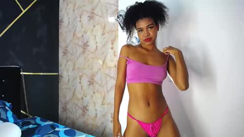 Snapshot of amandarobers chatting on January 3, 2025, 11:33 pm Amanda Robers online show from January 3, 2025, 11:33 pm