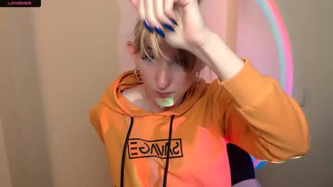 Amanda online show from October 4, 2025, 8:56 am