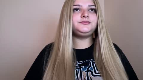 Snapshot of amandhaaa chatting on February 2, 2025, 3:17 pm Amandha online show from February 2, 2025, 3:17 pm