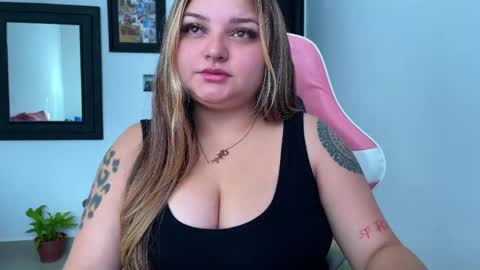 Snapshot of amandhaaa chatting on May 25, 2026, 12:33 pm Amandha online show from May 25, 2026, 12:33 pm