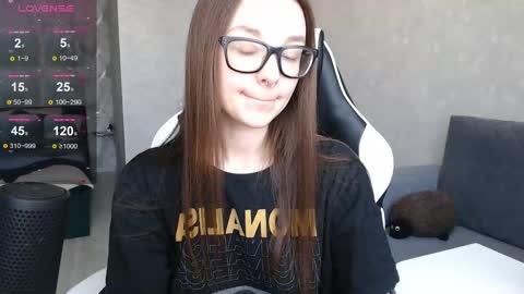 Mila online show from March 8, 2025, 12:41 pm