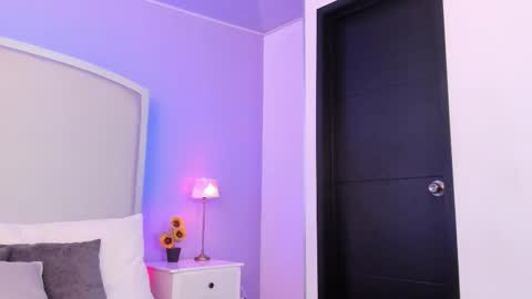 luna online show from November 19, 2025, 11:21 am