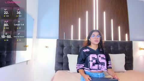 Snapshot of amara_lune chatting on June 14, 2026, 3:08 am online show from June 14, 2026, 3:08 am