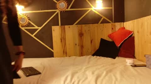 amara_vex online show from May 28, 2026, 12:13 pm