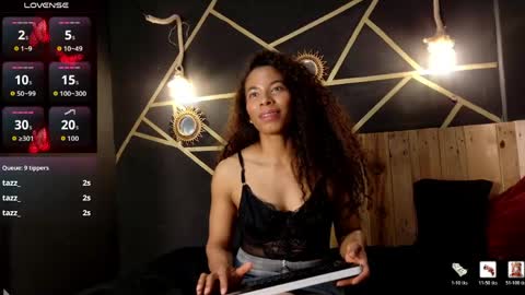 amara_vex online show from June 3, 2026, 2:33 pm