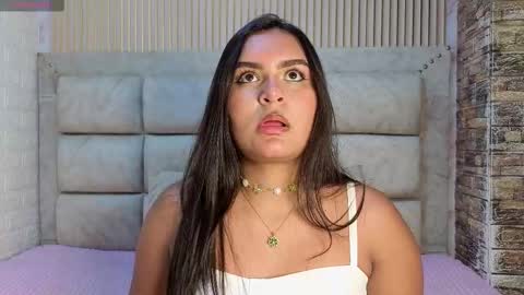 amarahanks_ online show from December 16, 2025, 7:30 pm