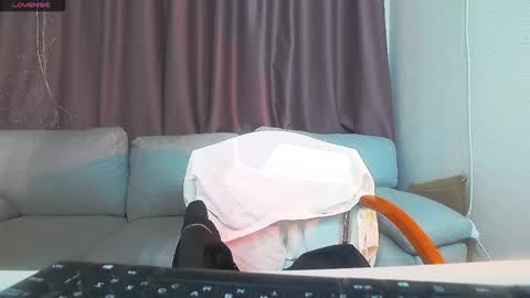 Snapshot of amaraluna_ chatting on March 28, 2026, 9:47 pm Nika online show from March 28, 2026, 9:47 pm