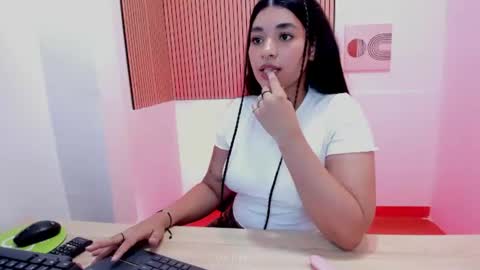 AMARANTA online show from August 5, 2026, 8:22 pm