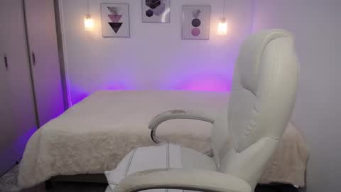 Amarantha online show from December 18, 2024, 2:17 pm