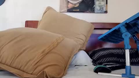 Snapshot of amaro57 chatting on September 18, 2025, 12:40 pm Amaro online show from September 18, 2025, 12:40 pm