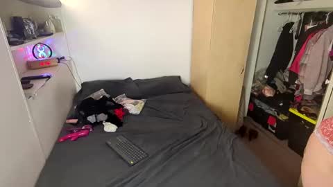 Kissra online show from February 1, 2025, 1:55 am