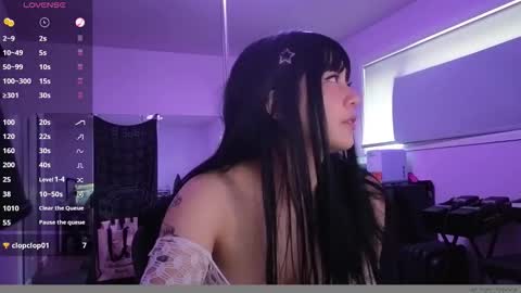 leash online show from March 25, 2026, 1:22 am