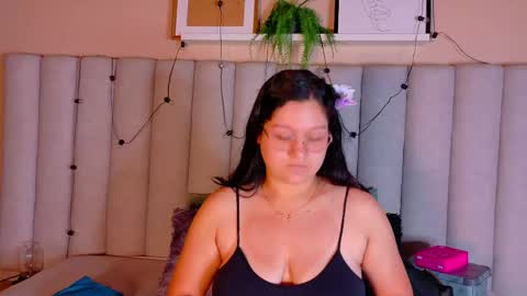Snapshot of amatistasky__ chatting on June 2, 2026, 11:34 am AMATISTA online show from June 2, 2026, 11:34 am