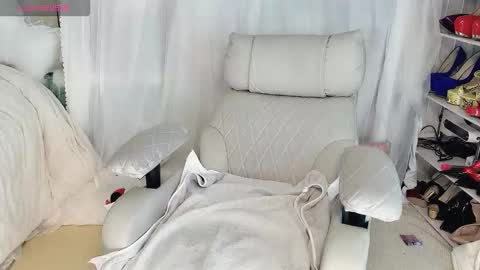 yooo online show from March 10, 2026, 11:37 am