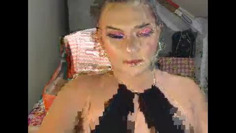 amazingdollshemale online show from October 28, 2025, 10:08 am