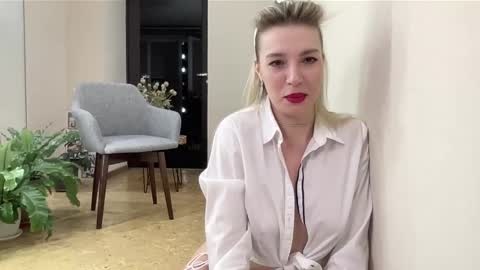 Kelly online show from January 24, 2025, 1:14 pm