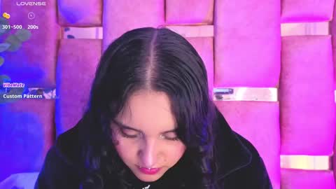   online show from November 13, 2025, 6:29 pm