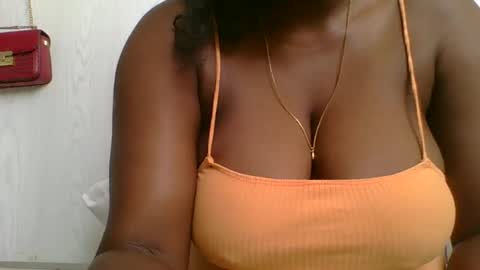 Mia online show from December 14, 2024, 10:13 am