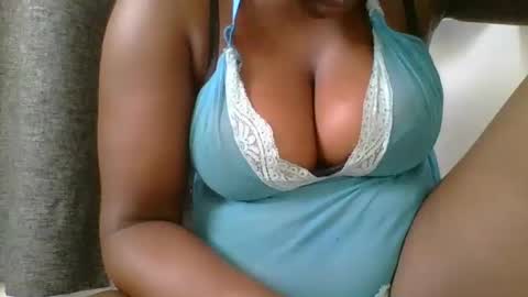 Mia online show from March 5, 2025, 4:56 am