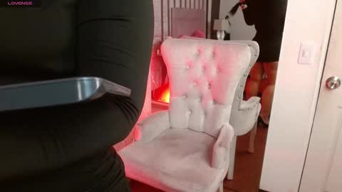 Ambar Jones online show from October 8, 2025, 7:39 am