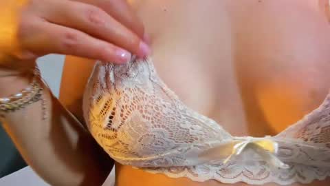 Snapshot of ambar_sex10 chatting on January 9, 2025, 3:55 pm Ambar online show from January 9, 2025, 3:55 pm