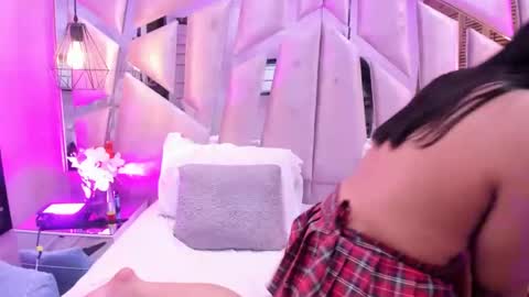 Snapshot of ambarandconnie chatting on January 30, 2025, 6:46 am AmbarAndConnie online show from January 30, 2025, 6:46 am