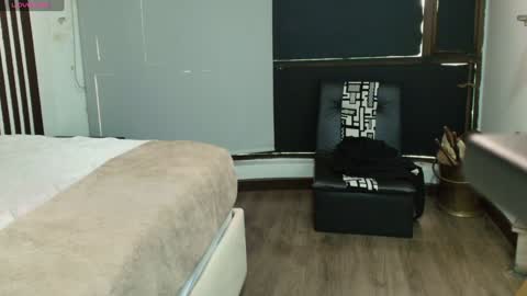 Ambar Ross online show from February 3, 2025, 7:10 pm