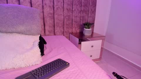  Amber  online show from March 10, 2026, 2:55 pm