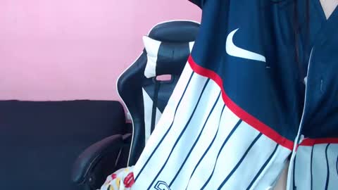 Snapshot of ambel_rose chatting on February 5, 2025, 10:22 pm ambel_rose online show from February 5, 2025, 10:22 pm