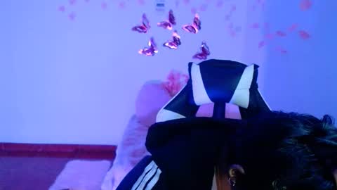 Snapshot of amber__777 chatting on October 17, 2025, 8:44 pm amber__777 online show from October 17, 2025, 8:44 pm