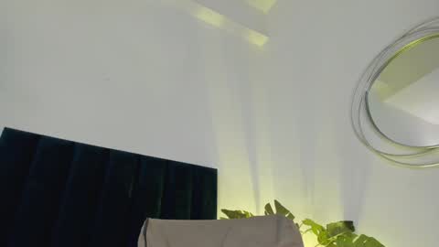 Amber Davis online show from December 20, 2024, 9:28 pm