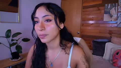 Snapshot of amber_curly chatting on April 30, 2026, 8:57 pm amber_curly online show from April 30, 2026, 8:57 pm