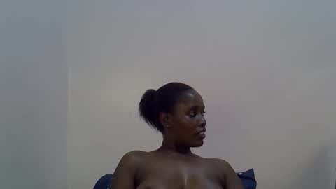 Snapshot of amber_cutie2 chatting on October 3, 2025, 10:18 pm amber_cutie2 online show from October 3, 2025, 10:18 pm