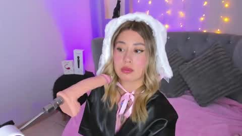 Snapshot of amber_palmer chatting on April 23, 2026, 8:00 pm amber_palmer online show from April 23, 2026, 8:00 pm