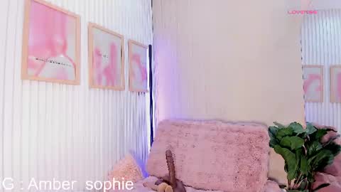 Snapshot of amber_sophie chatting on August 8, 2026, 7:16 pm Schedule 200pm to 900pm Col online show from August 8, 2026, 7:16 pm