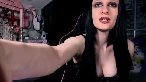 Snapshot of amberangel666 chatting on April 4, 2026, 2:54 am DEMONESS AMBER 666 online show from April 4, 2026, 2:54 am