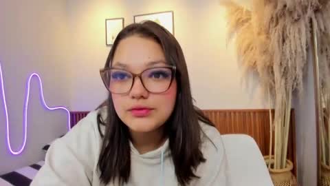 Alejandra  online show from April 15, 2026, 5:03 am