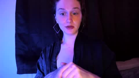 amberkinsley online show from October 5, 2025, 2:54 am