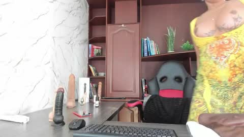 Snapshot of ambernix chatting on March 3, 2025, 1:20 pm online show from March 3, 2025, 1:20 pm