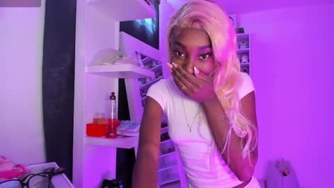 Amber online show from February 22, 2026, 3:43 pm