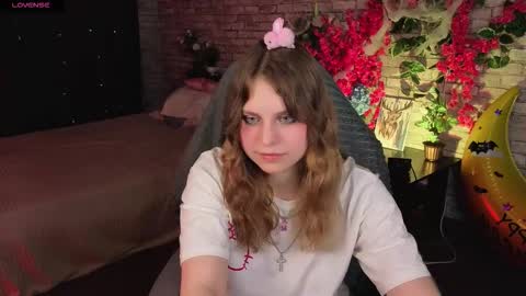 Snapshot of amechan chatting on October 28, 2025, 5:48 pm Ame online show from October 28, 2025, 5:48 pm