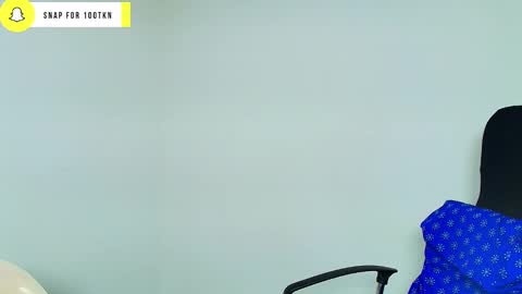 Amelia  Lucas online show from December 3, 2024, 3:09 am