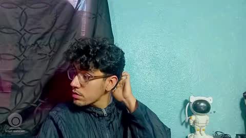 Amelia  Lucas online show from October 9, 2025, 3:32 pm