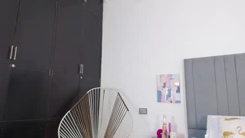 Amelia online show from February 28, 2025, 5:37 pm